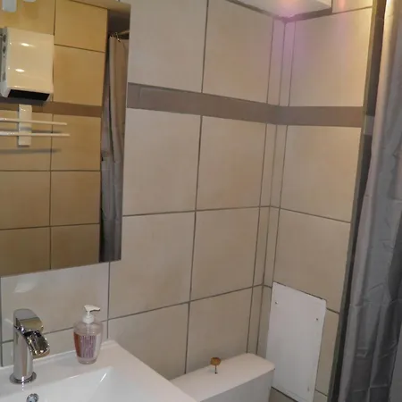 Studio-mezzanine Lumineux Avec Parking A 150m Des Plages, Animaux Bienvenus - Fr-1-338-330 Sète
